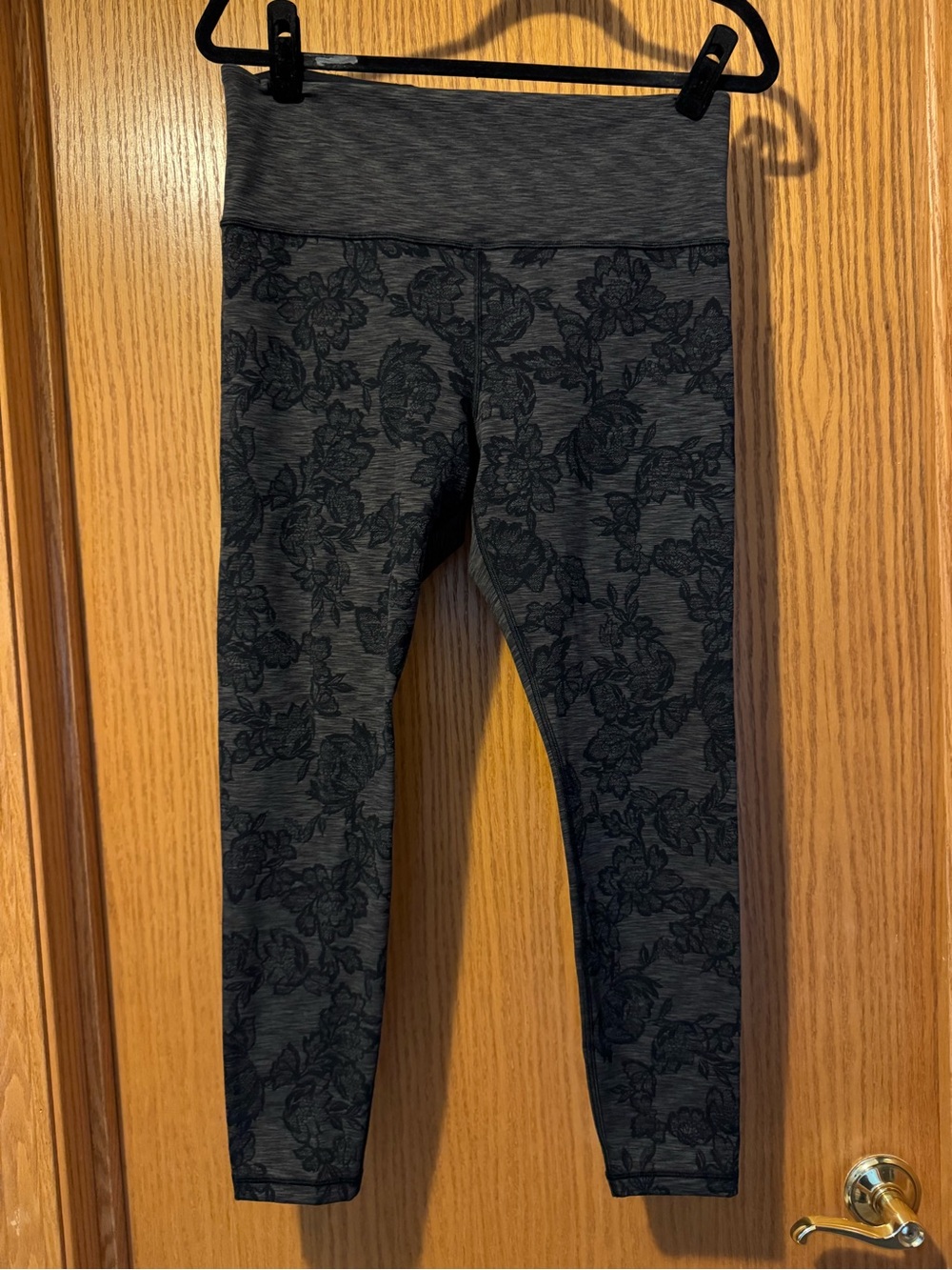 Athleta Charcoal Gray Floral Print Elation Textured Tight Leggings